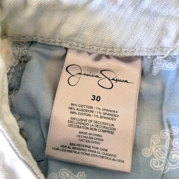 Jessica Simpson Bermuda Low Rise Washed Out Denim Shorts / Sz 30 - Picture 7 of 8